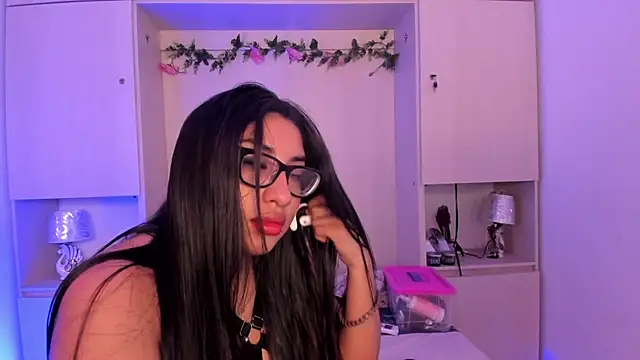 Chat +18 de CANDYGABYY ao vivo