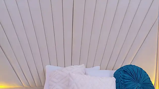 SaraLugo élő XXX-chatje