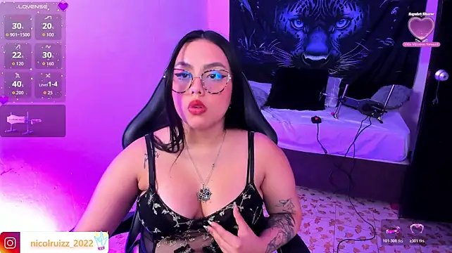 Nicolle_Ruizz Chat XXX in diretta