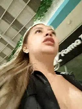XXX chat uživo modela alana_69