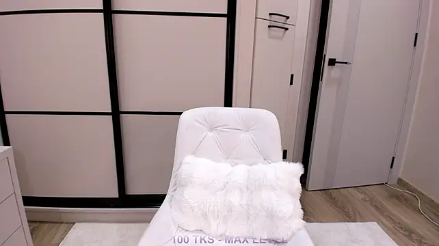 Онлайн чат XXX TinyKim_
