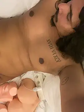 แชท XXX สดของ daddyvibes