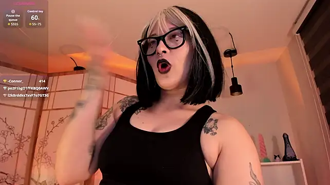 _asami_chieko_ Adlı Modelin Canlı XXX Sohbeti