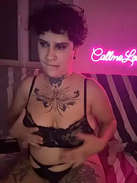 צ'אט XXX בשידור חי של callmelouve