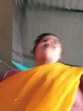 Manbi_bhabi Adlı Modelin Canlı XXX Sohbeti