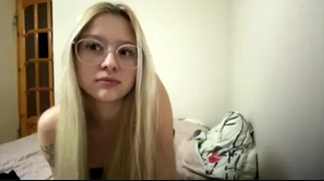 Chat +18 de Doli_Vixen ao vivo