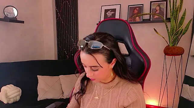 Živý XXX chat EmmyEvans1