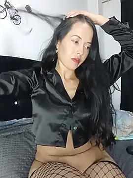 MiaForever1's Live XXX Chat