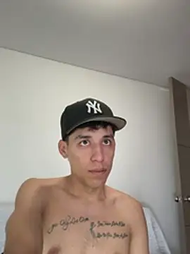 bully_boss Adlı Modelin Canlı XXX Sohbeti