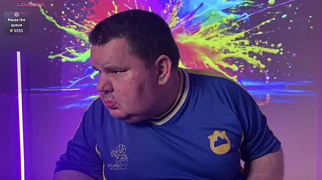 chubby_daddy élő XXX-chatje