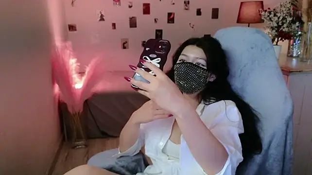 MeganSpicy: απευθείας συνομιλία ΧΧΧ