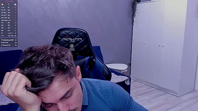 צ'אט XXX בשידור חי של greekgod199