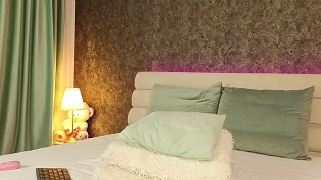 ChloeBelleX's Live XXX Chat