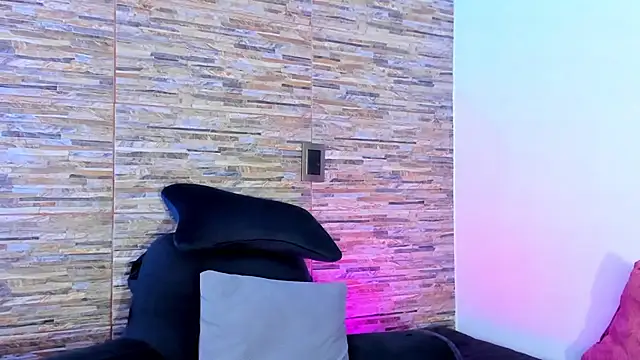 XXX chat uživo modela nath_redrex