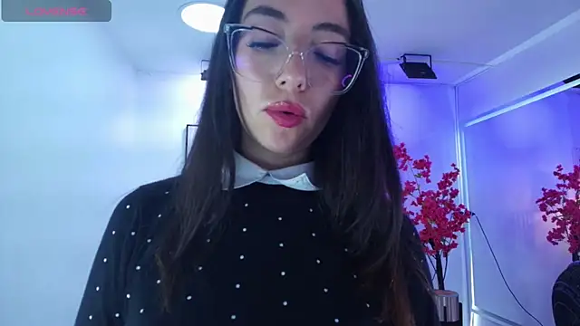 Veronica_miiller Adlı Modelin Canlı XXX Sohbeti