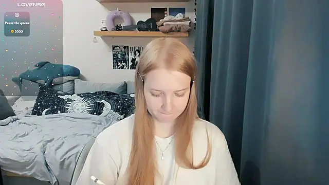 XXX chat uživo modela Alyaley