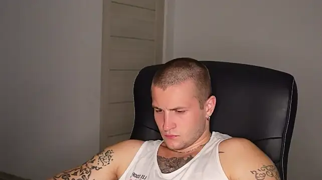 Онлайн чат XXX Igor_Wilde