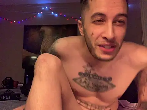 JuicyJoshy XXX чат на живо