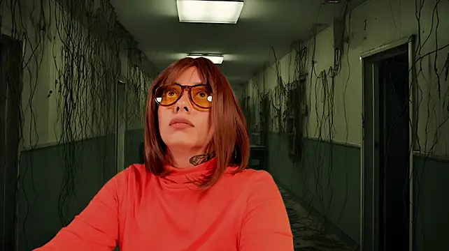 Chat +18 de MiissCanela ao vivo