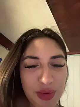 JosefaSweet Adlı Modelin Canlı XXX Sohbeti
