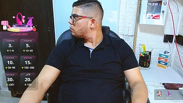 Онлайн чат XXX Realjoel01