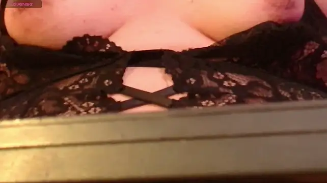 Czat XXX na żywo – Mia_Carters