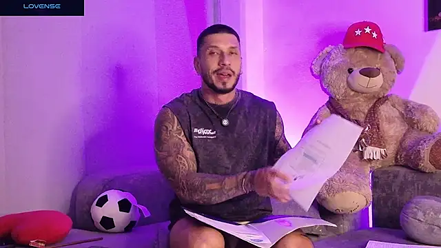 Seth_Vegaa élő XXX-chatje