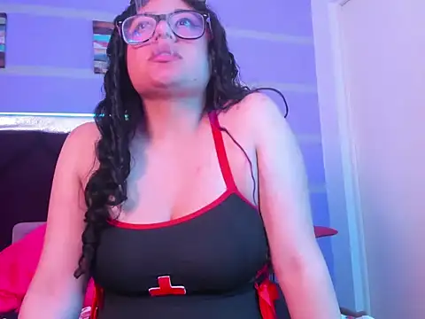 SarahThomsonn লাইভ XXX চ্যাট