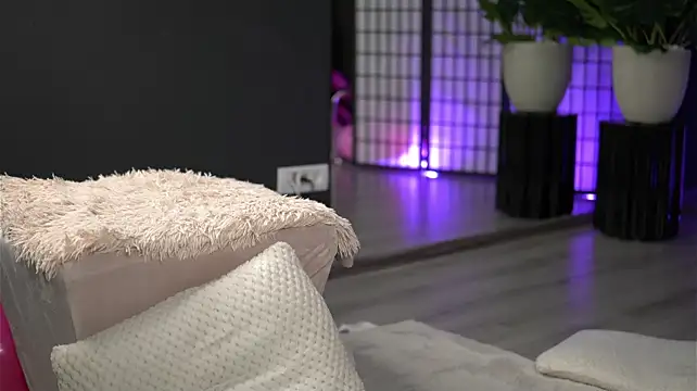 دردشة ElllaLuxe الجنسية المباشرة