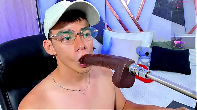 Alejandro_karter18 即時 XXX 聊天