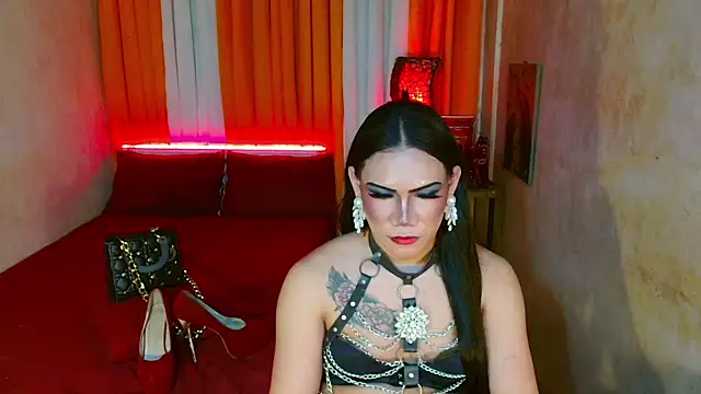 AsianLuna XXX чат на живо