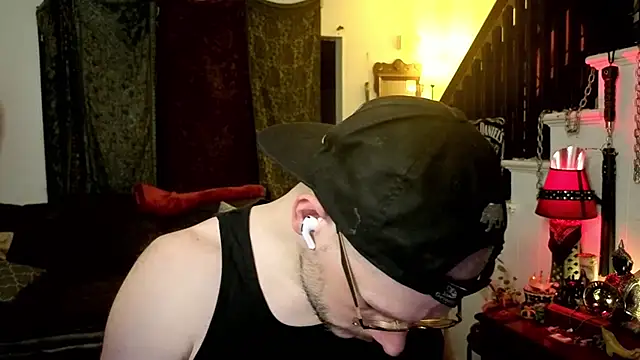 MasterDaddyCool's Live XXX Chat