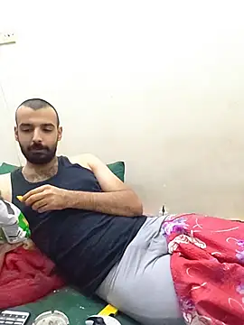 ali1996a1 Adlı Modelin Canlı XXX Sohbeti