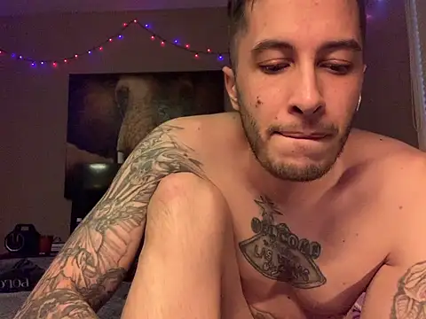 JuicyJoshy's Live XXX Chat