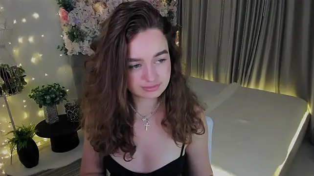 XXX chat uživo modela MiracleCurly