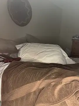 largeboobies30's Webcam Show