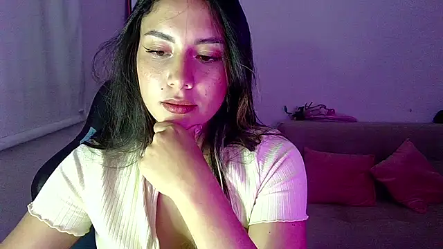 Lia_14_ Live XXX-Chat