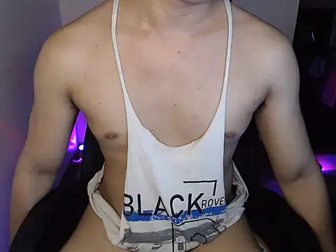 Hot_Muscle69: онлайн-сек с-чат
