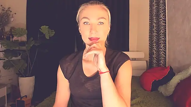 Karma_S_U_T_R_A's Live XXX Chat