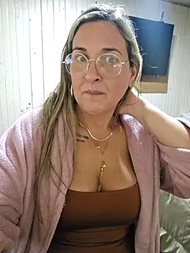 Chat +18 de BellaFortuneGaucha ao vivo
