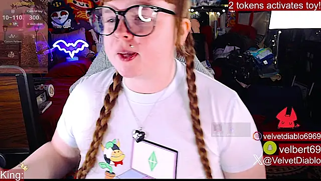 Chat +18 de VelvetDiablo ao vivo