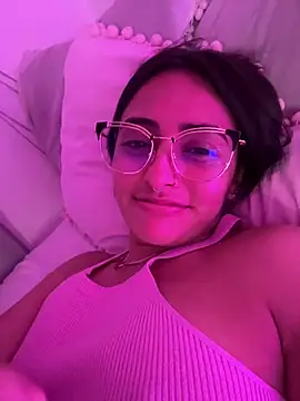 NandaVixen Chat XXX in diretta