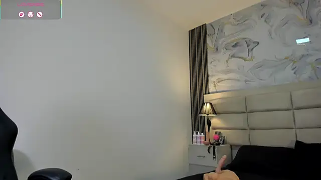 AmberGreyy_ Adlı Modelin Canlı XXX Sohbeti