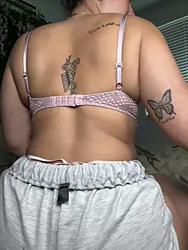 LyraCovee XXX чат на живо