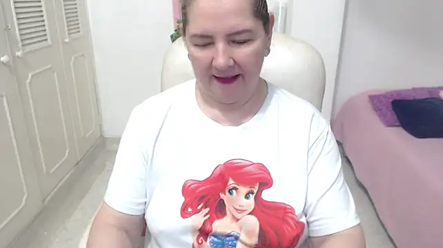 XXX chat uživo modela leonela_69