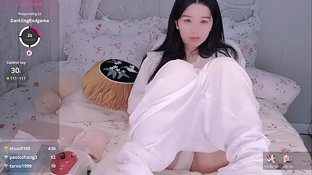 BingLin-'s Live XXX Chat
