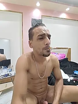 highguy XXX чат на живо