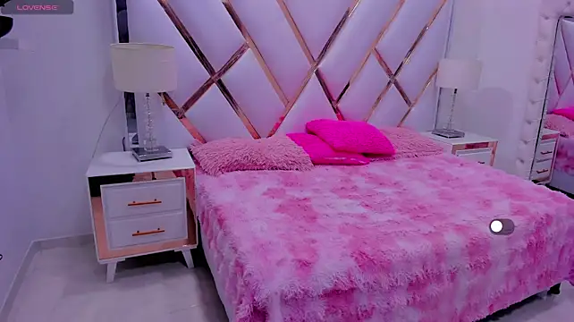 צ'אט XXX בשידור חי של baby_sofia7