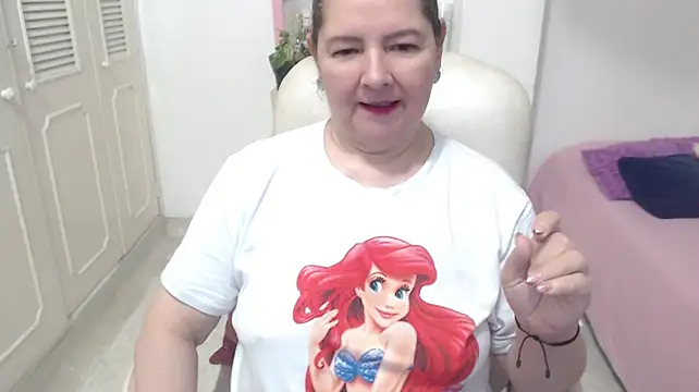 leonela_69's Live XXX Chat