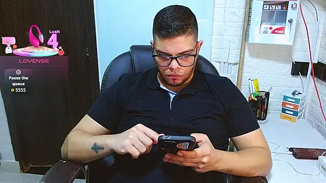 XXX chat uživo modela Realjoel01